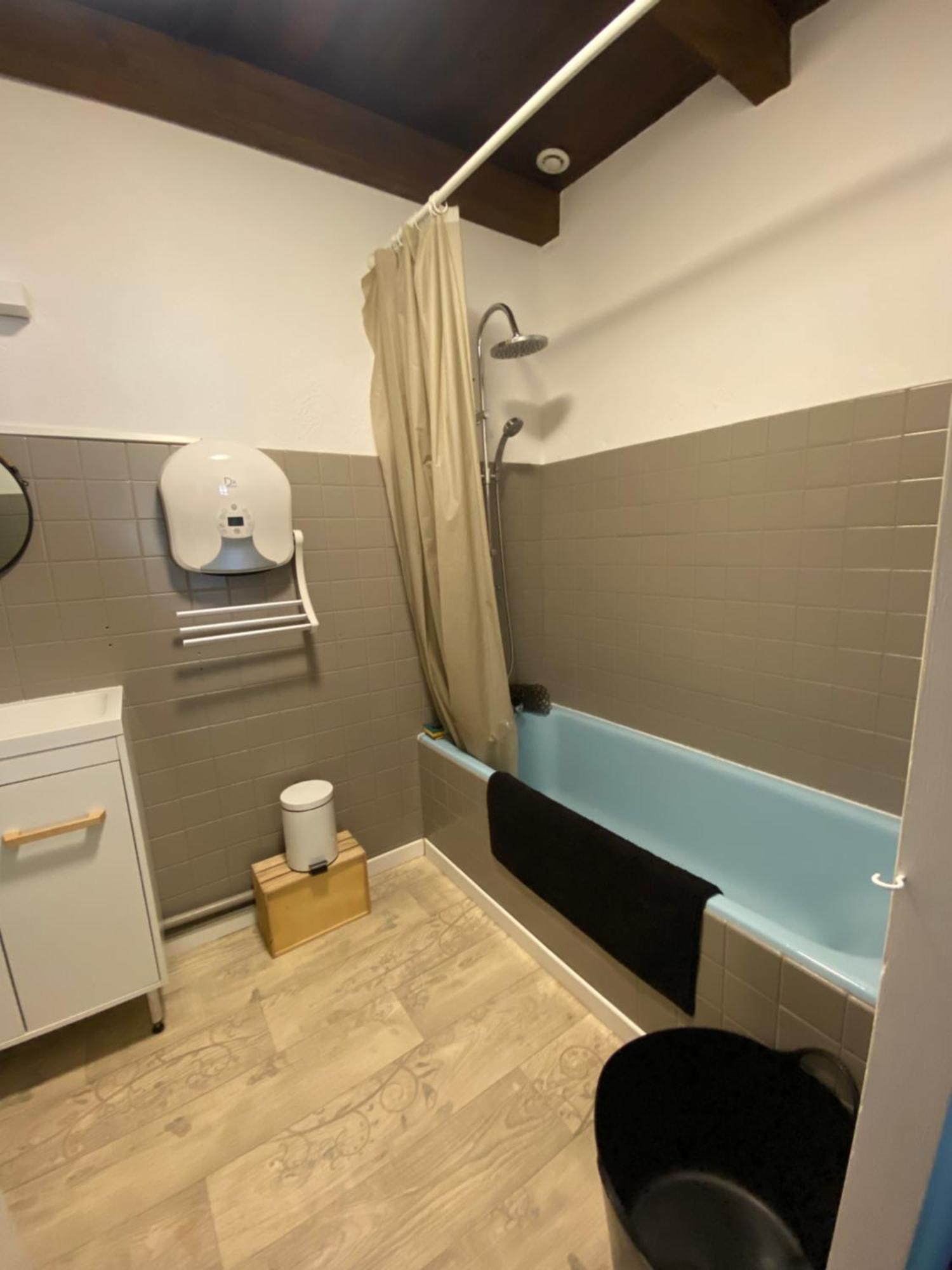 Appartement Atypique ลาร์ฌองทิแยร์ ภายนอก รูปภาพ